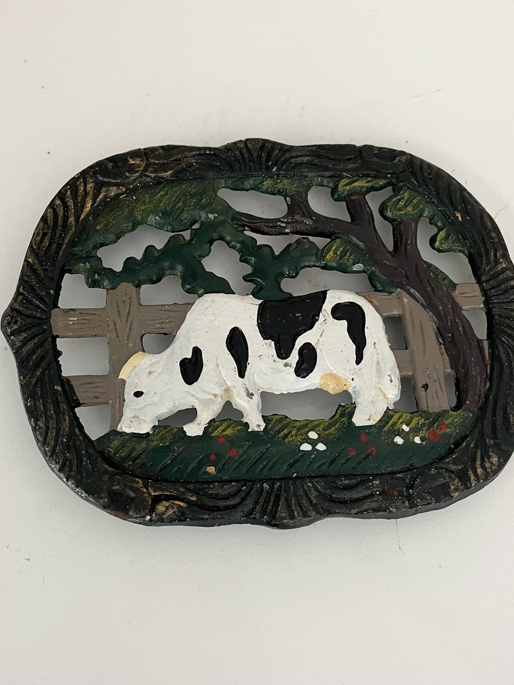 Vintage cast iron cow kitchen trivet